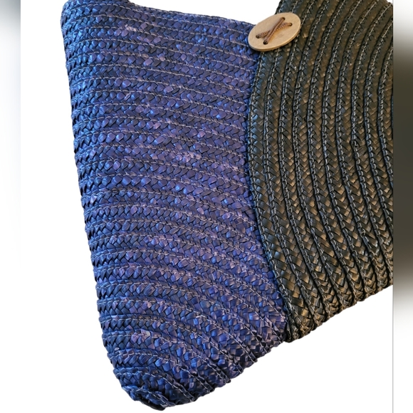 Artsy, unique blue and black woven handbag - Picture 4 of 5